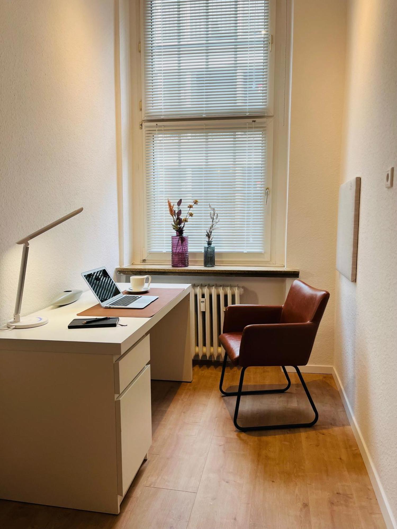 Modernes City-Apartment Mit Highspeed-Wlan & Top-Lage - Easy Stay وبرتال المظهر الخارجي الصورة